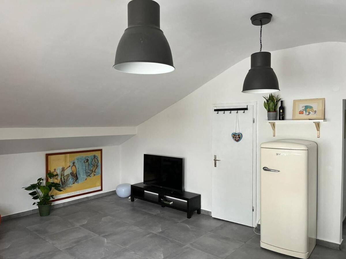 Appartamento Helle Loft In Guter Lage Landsberg am Lech Esterno foto